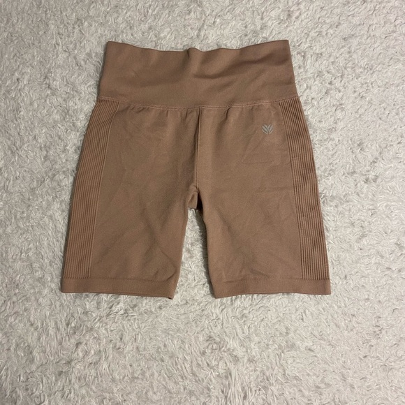 Four Forever 21 Fitness Shorts - Picture 2 of 9